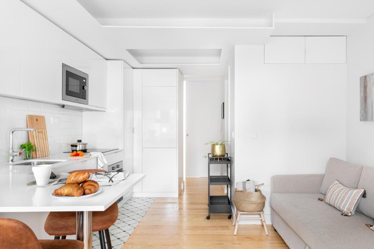 Joivy Principe Real 2br With Terrace Nearby Botanical Garden Of Lisbon