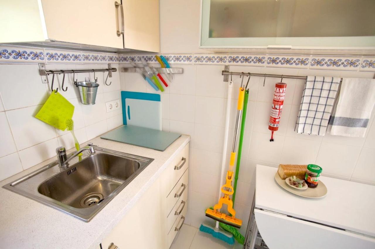 With One Bedroom In With Wonderful City View Balcony And Wifi 12 Km From The Beach Apartment Lisbon