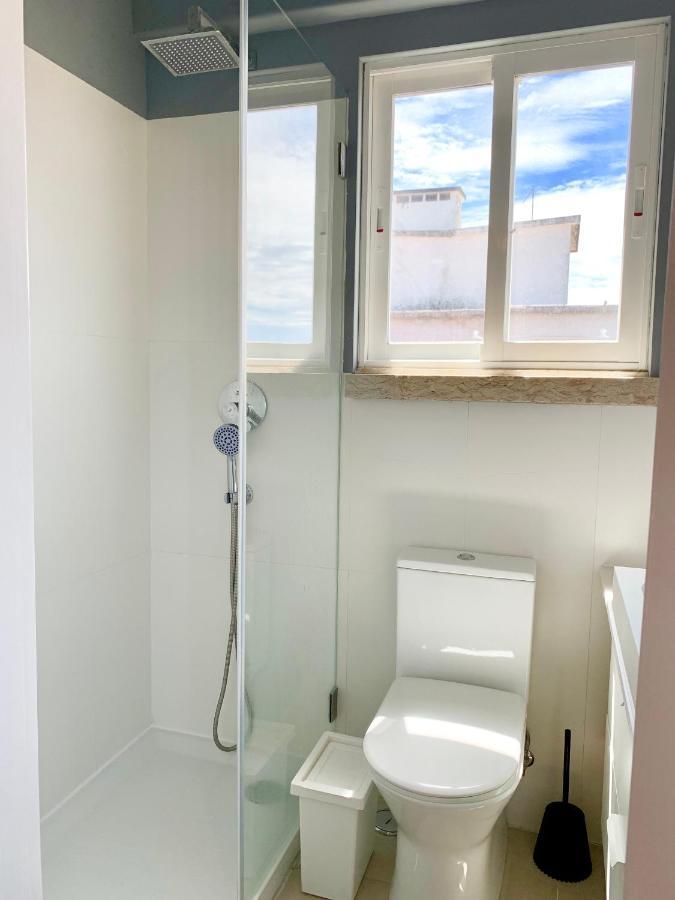 Out Roma Apartment Lisbon