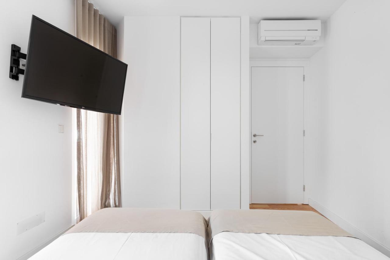 Joivy 2-br Flat With Garage Near Castelo De S Jorge Apartment