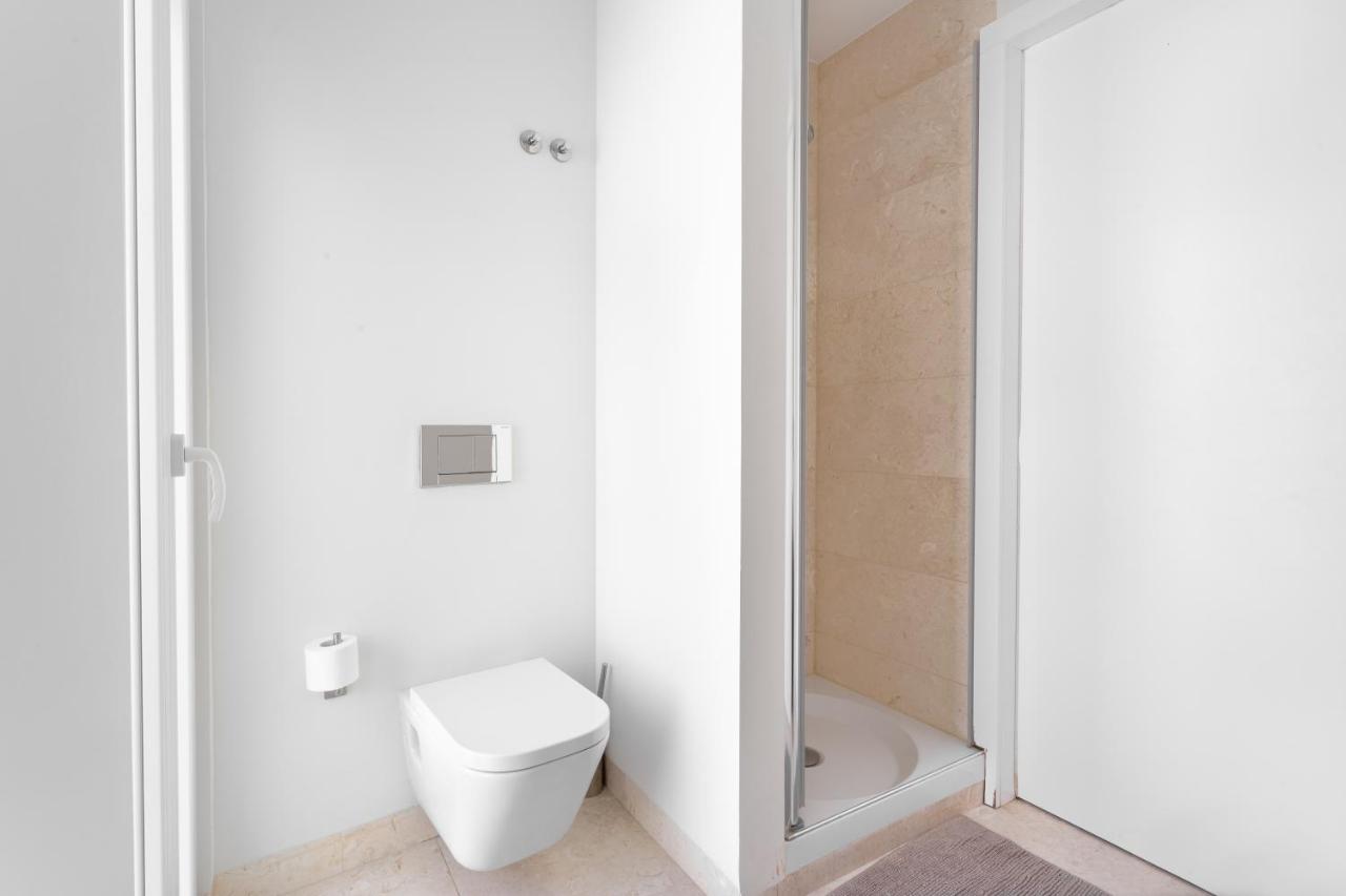 Apartment Joivy 2-br Flat With Garage Near Castelo De S Jorge *