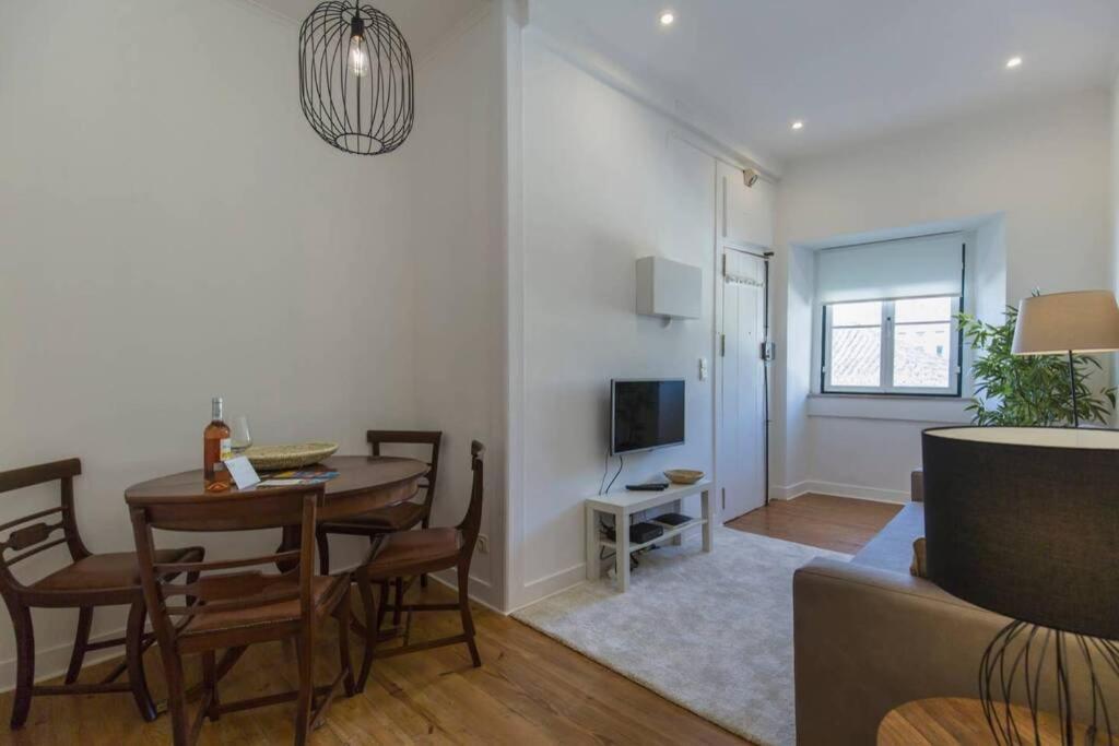 Apartment To Be Mouraria Lisbon