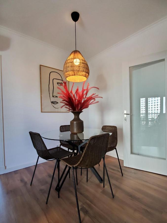 Twin Towers Apartment