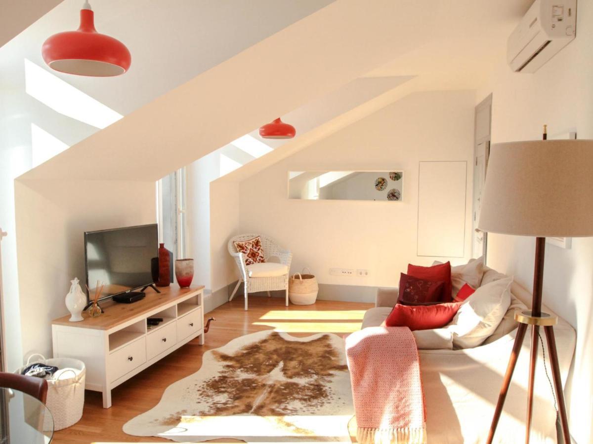 Apartment Sao Bento Stylish Cozy With Ac Balcony Lisbon