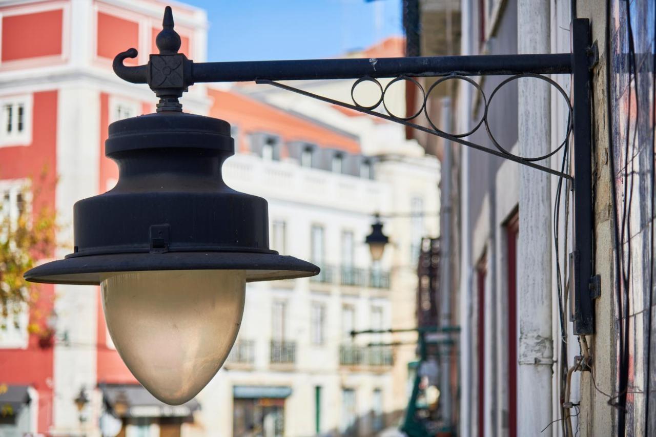 Spacious Bairro Alto With Courtyard, By Timecooler