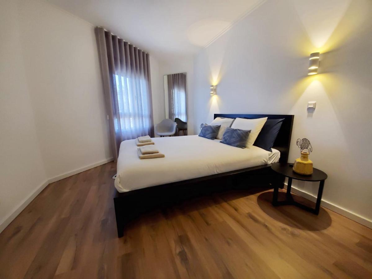 Twin Towers Apartment
