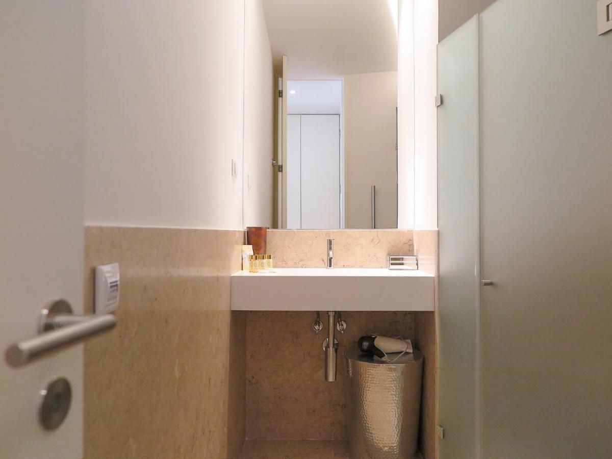 Chiado Riverside Modern Stylish Apartment Lisbon