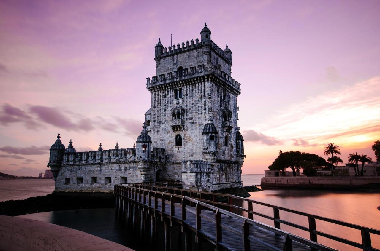 With One Bedroom In With Wonderful City View Balcony And Wifi 12 Km From The Beach * Lisbon