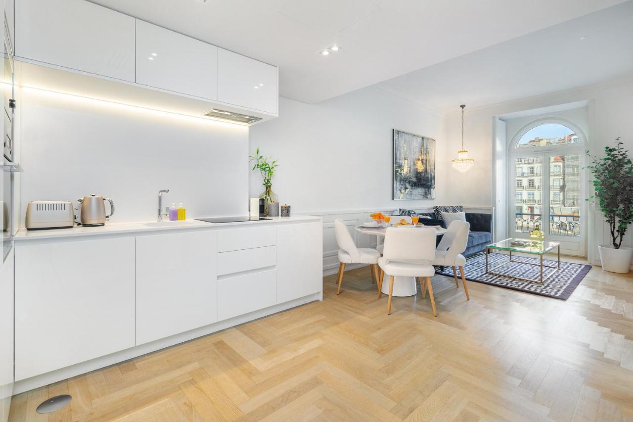 Whome | The Boulevard Prime Location & Timeless Luxury Apartment Lisbon
