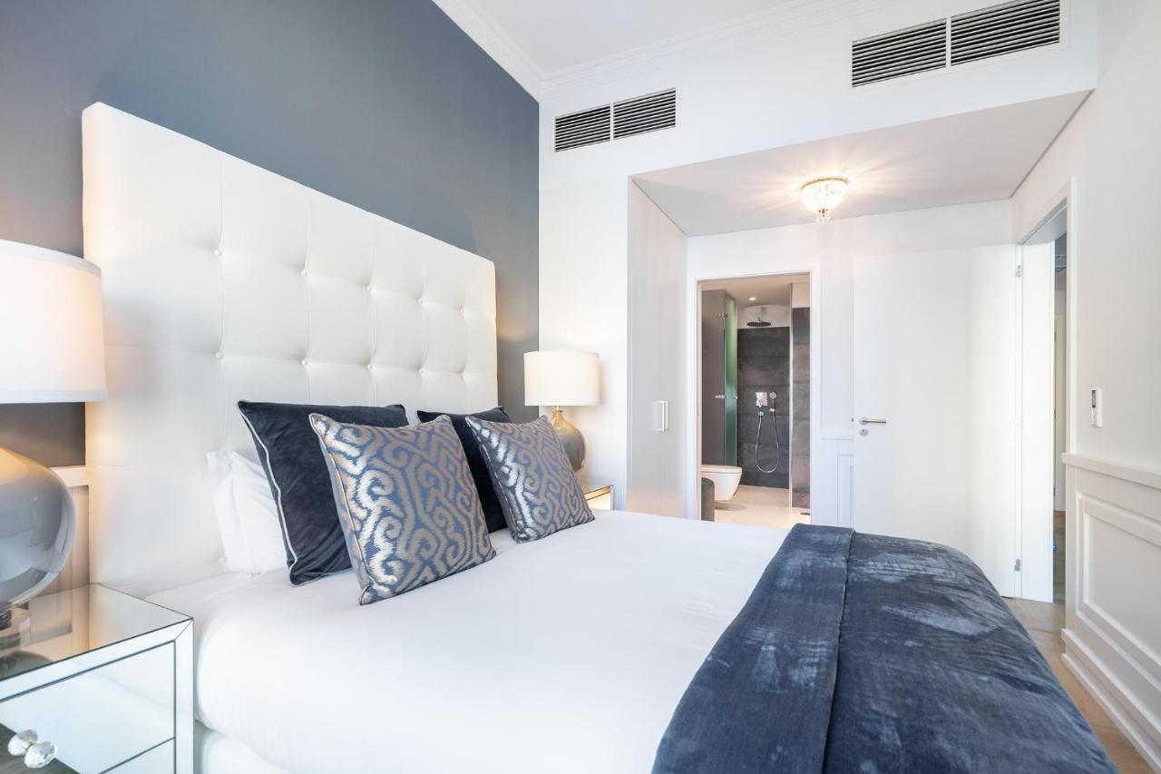 Whome | The Boulevard Prime Location & Timeless Luxury Apartment