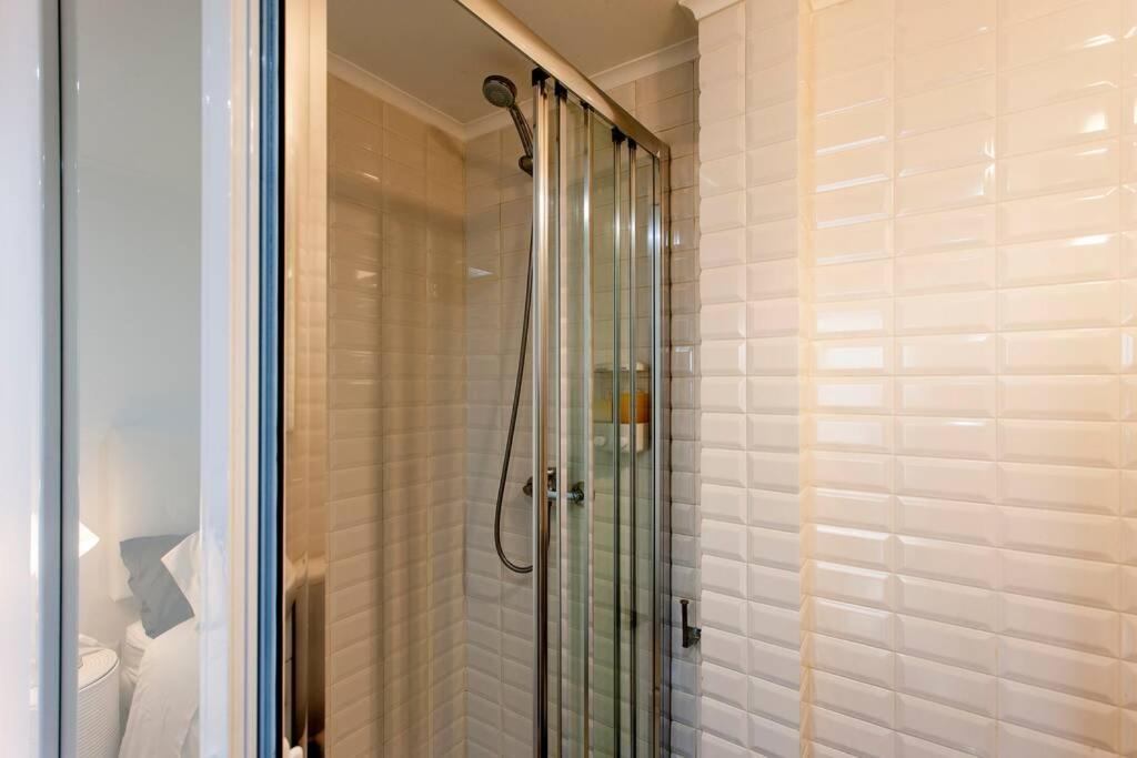 Apartment Charming In Mouraria Lisbon