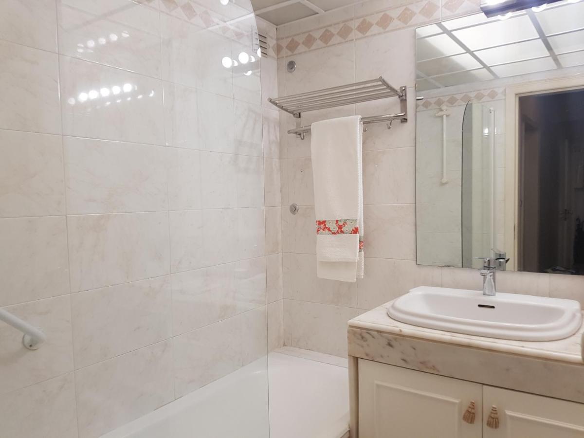 Apartment Espacoso Apartamento Junto Ao Metro Lisbon