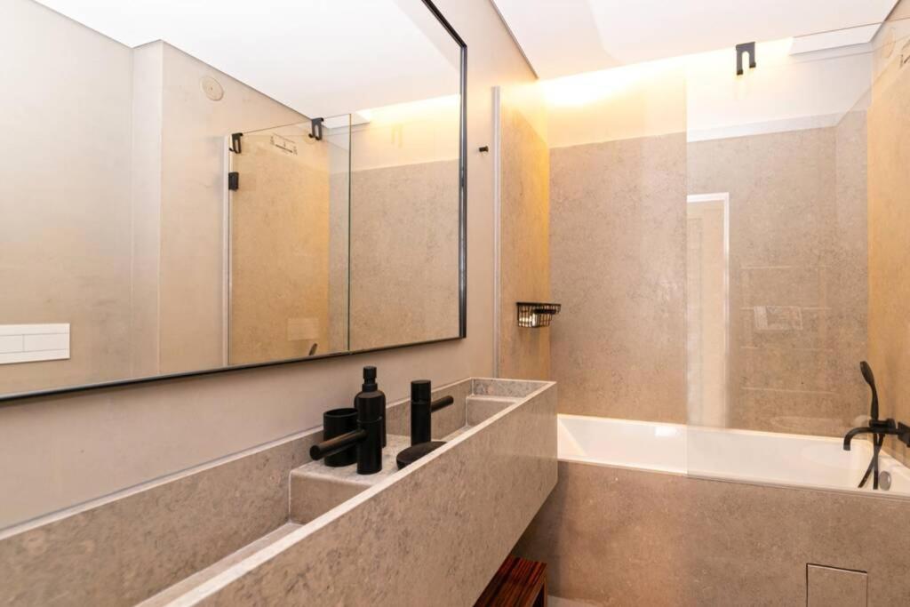 Stylish By Av. Da Liberdade * Lisbon