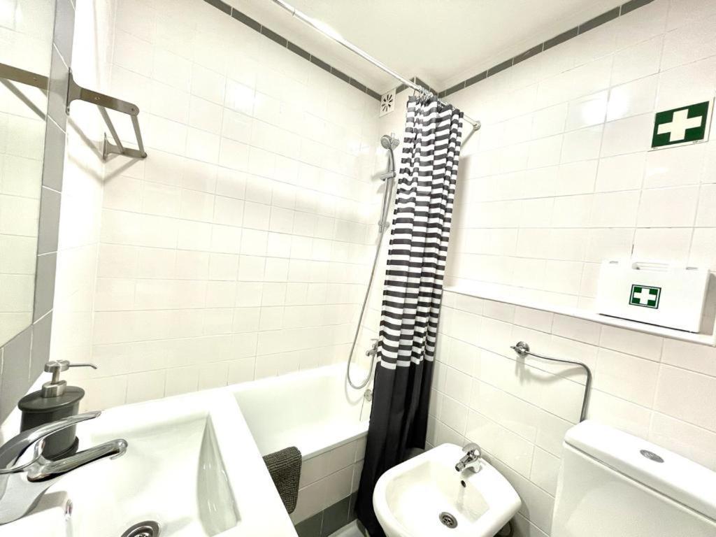 Lisboa, Lisbon, Charming Patio House, , Wifi, Air Conditioning, Near Metro, By Ig * Lisboa