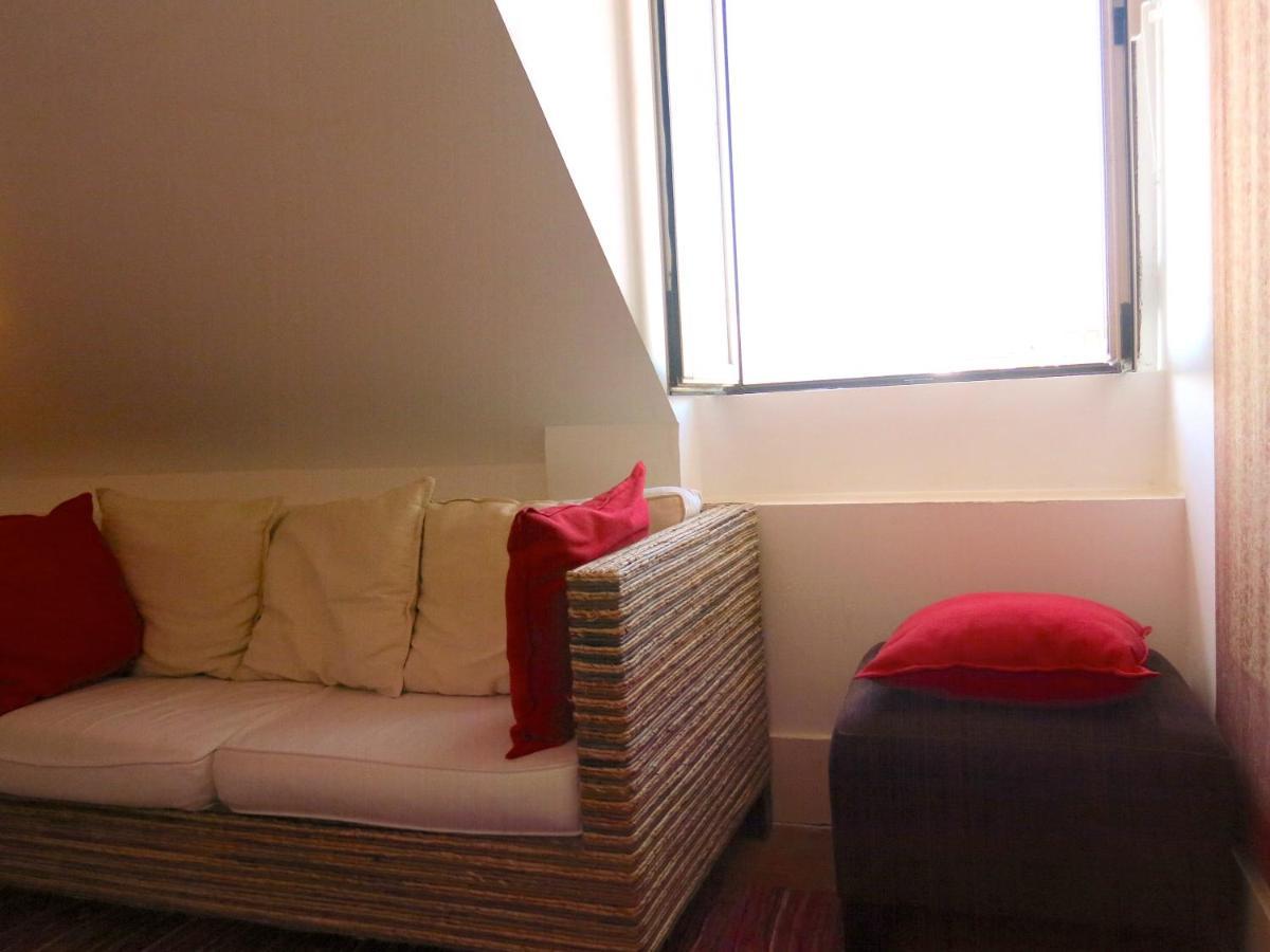 Magnificent Duplex In Mouraria Lisbon