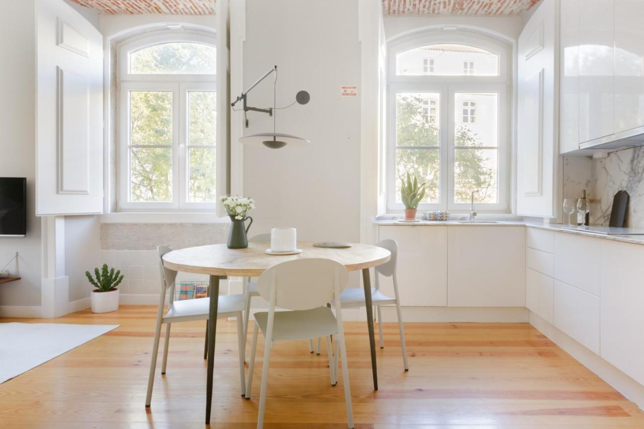 Apartment Urban Chic Alfama: Renovated 19th Century Flat Lisbon
