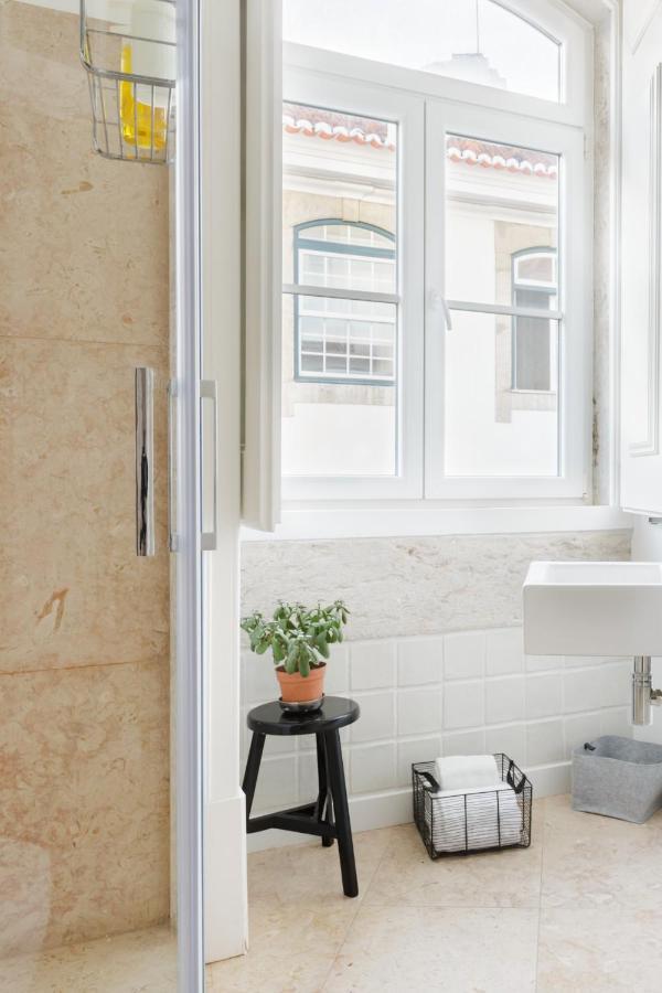 Apartment Urban Chic Alfama: Renovated 19th Century Flat *
