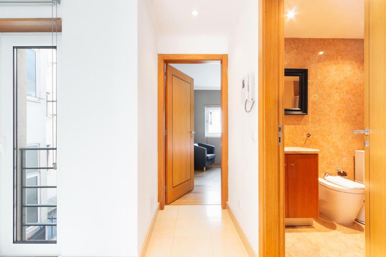 Exquisite Townhouse For 8 In Lisbon City Center Apartment