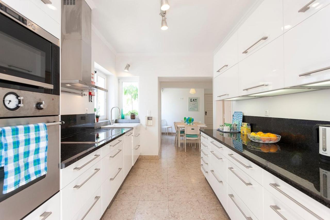 Lx -10m To Downtown,14 Ppl,heatable Pool And Lift Lisbon