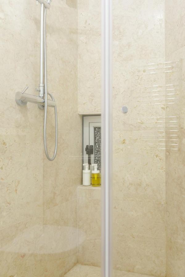 Apartment Urban Chic Alfama: Renovated 19th Century Flat *