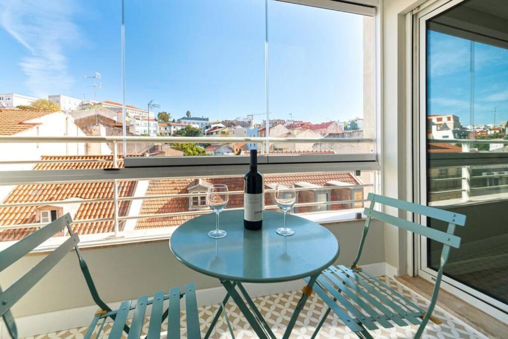 Apartment Av. Da Liberdade Comfortable With Balcony Lisbon