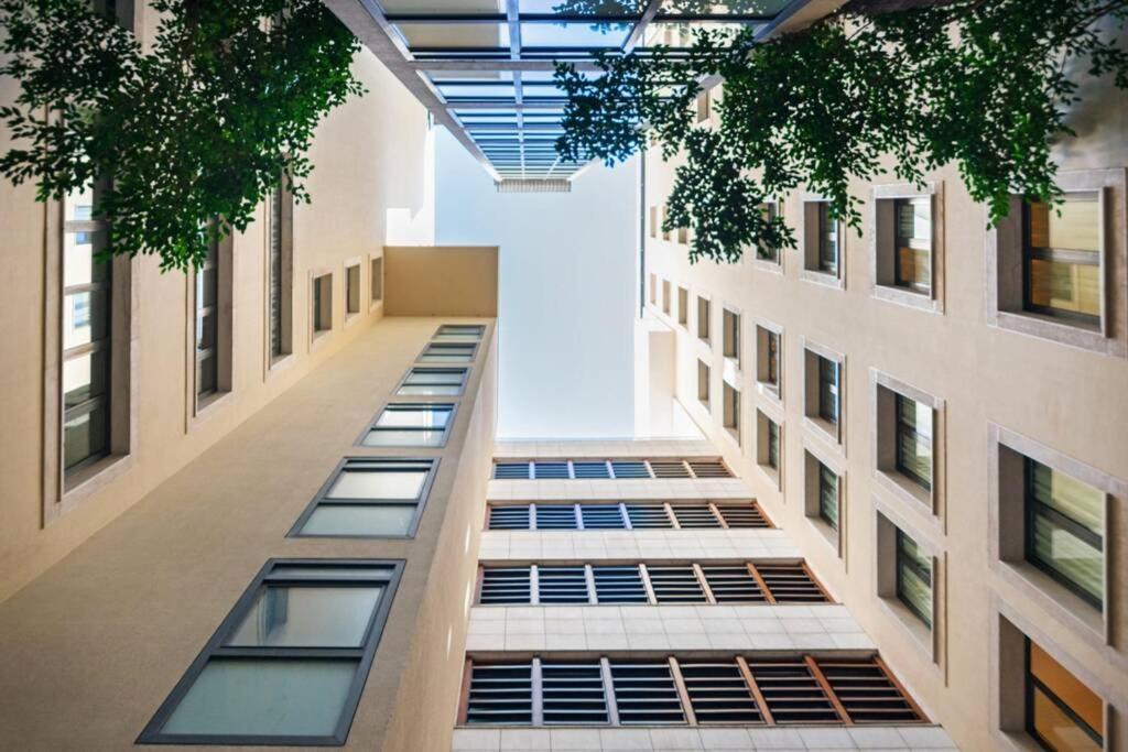 Av. Da Liberdade Comfortable With Balcony Apartment