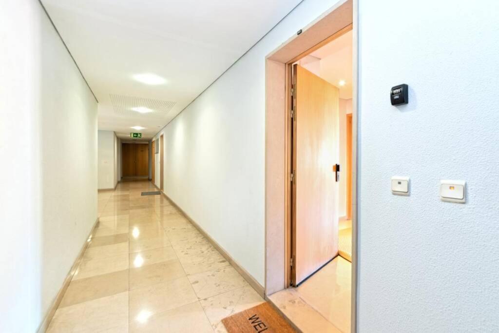 Apartment Av. Da Liberdade Comfortable With Balcony *