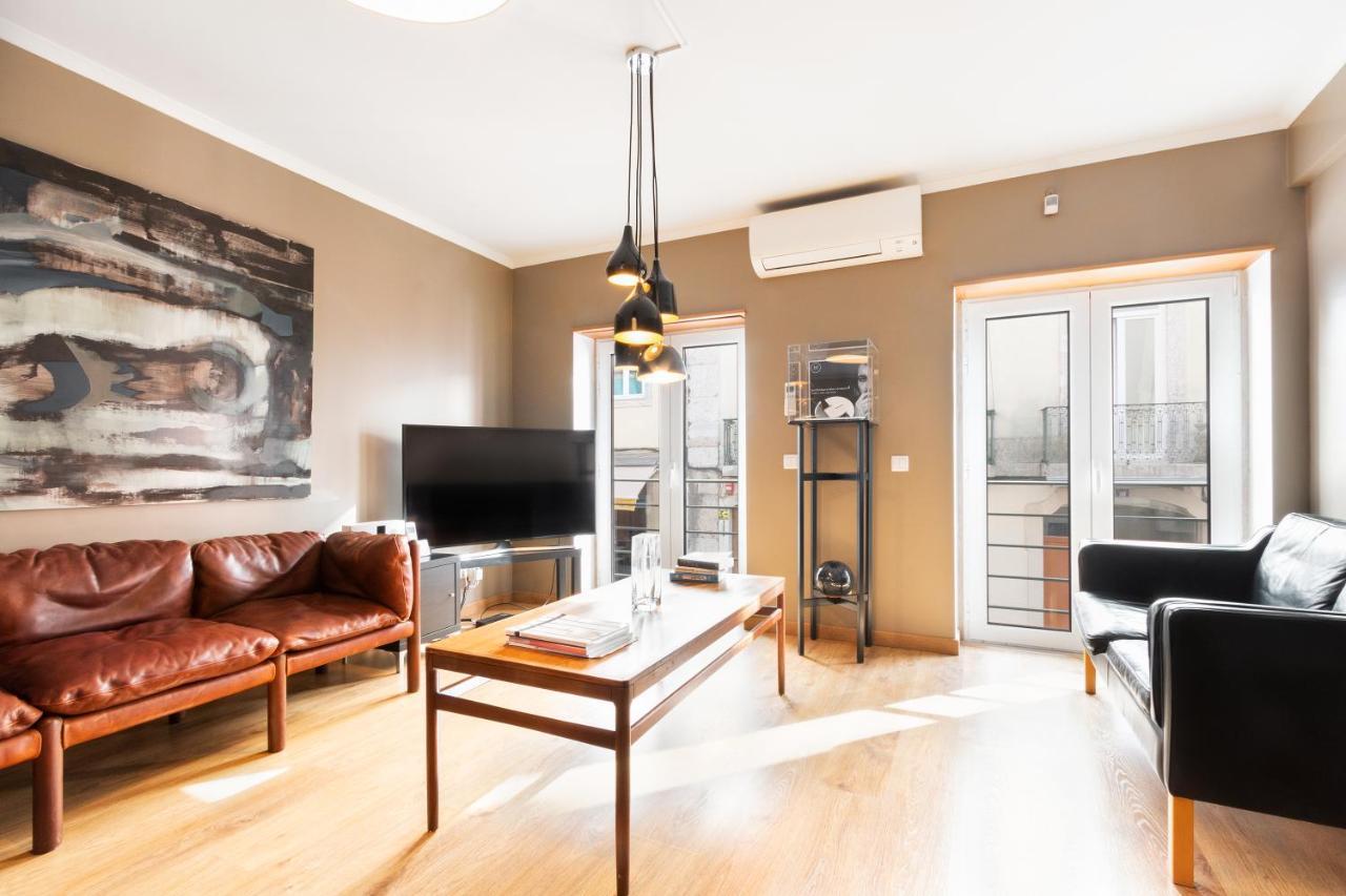 Exquisite Townhouse For 8 In Lisbon City Center Apartment