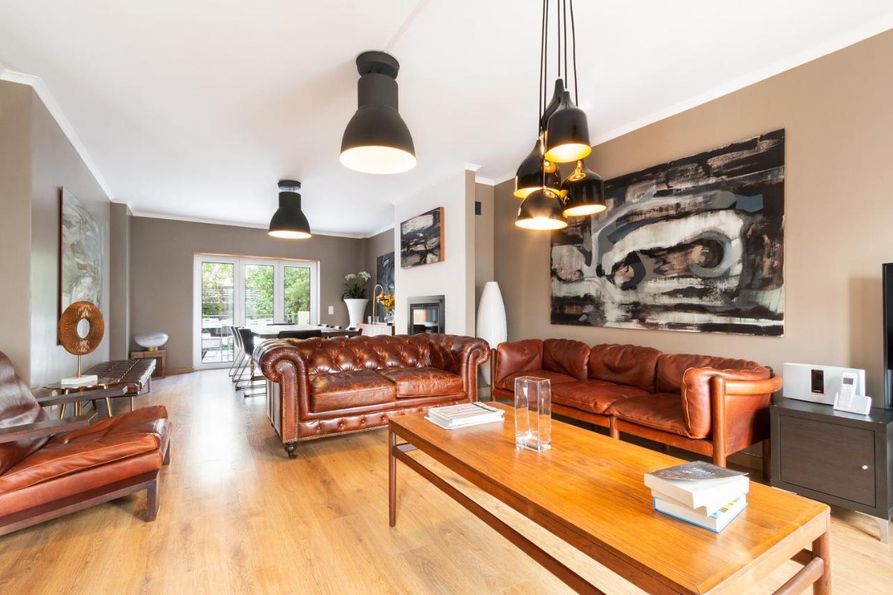 Exquisite Townhouse For 8 In Lisbon City Center Apartment