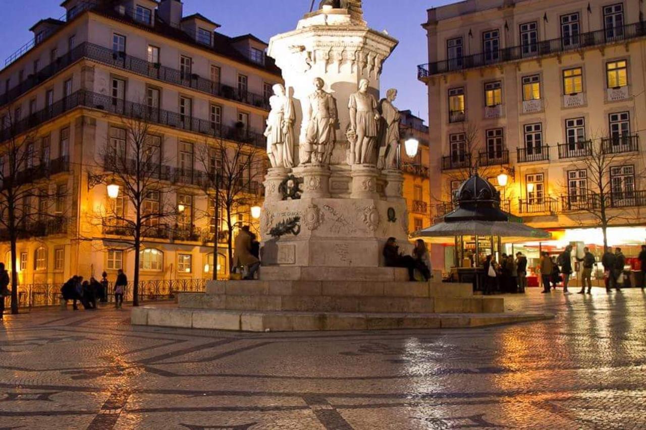 Amazing Camoes - Chiado, *