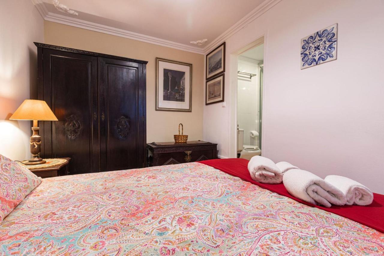 Amazing Camoes - Chiado,