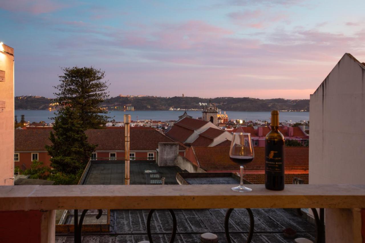 Ambassador River View Apartment Lisbon