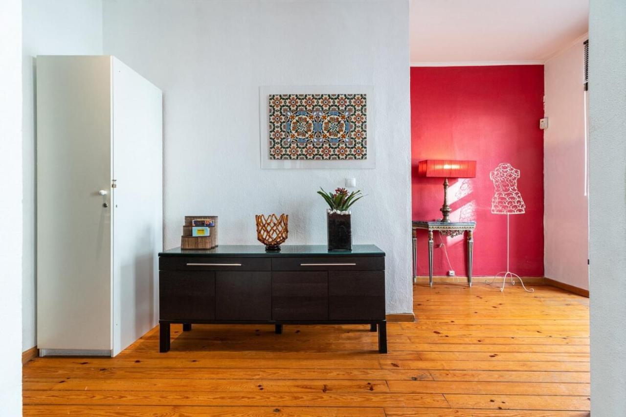 Apartment Charming 2 Bedroom Next To Praca Da Figueira Lisbon