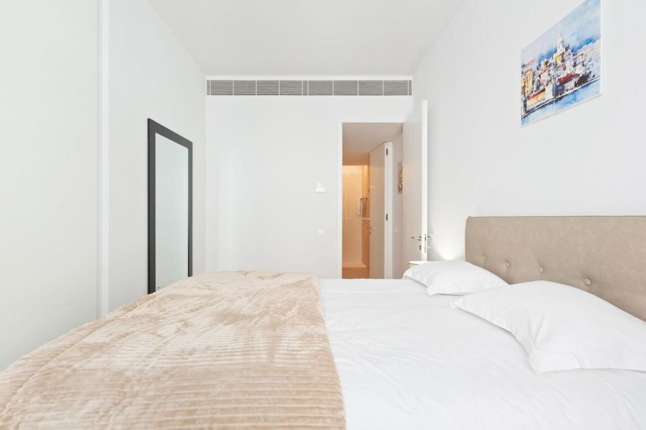 Apartment Spacious 1 Bedroom Near Baixa Lisbon