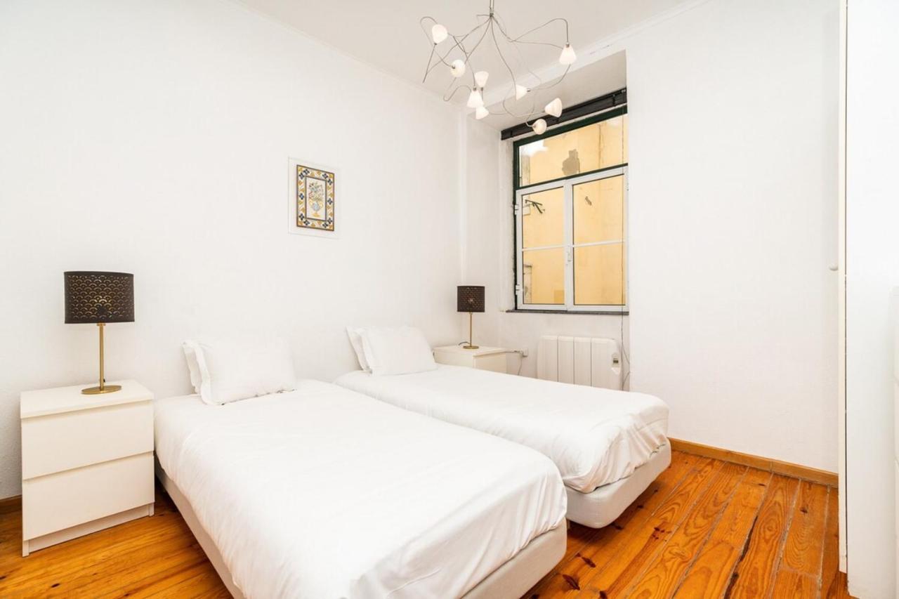 Apartment Charming 2 Bedroom Next To Praca Da Figueira