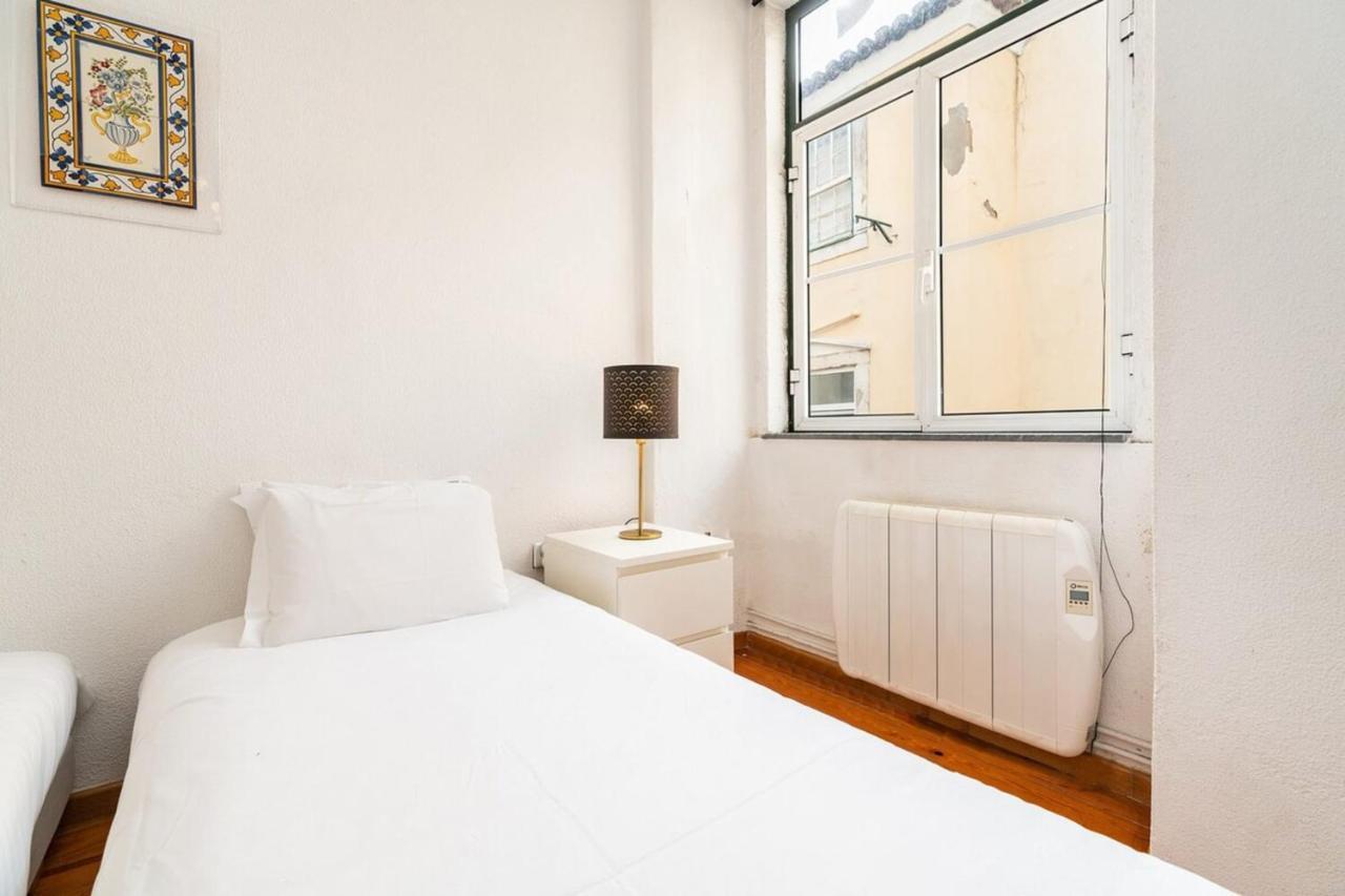 Charming 2 Bedroom Next To Praca Da Figueira *
