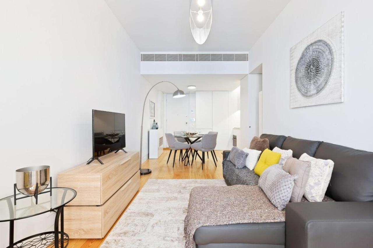 Spacious 1 Bedroom Near Baixa * Lisbon