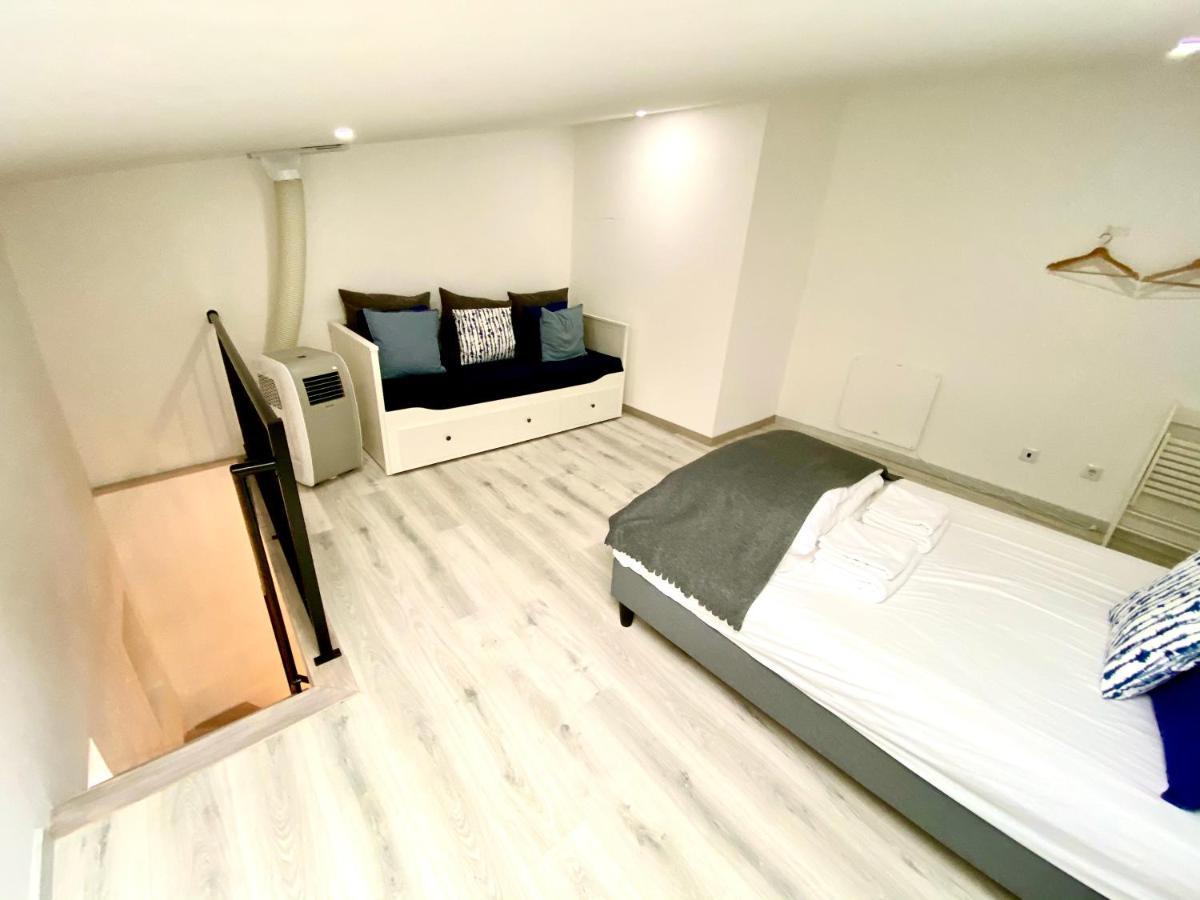 Apartment House Of Comfort Duplex A In The Center Of *