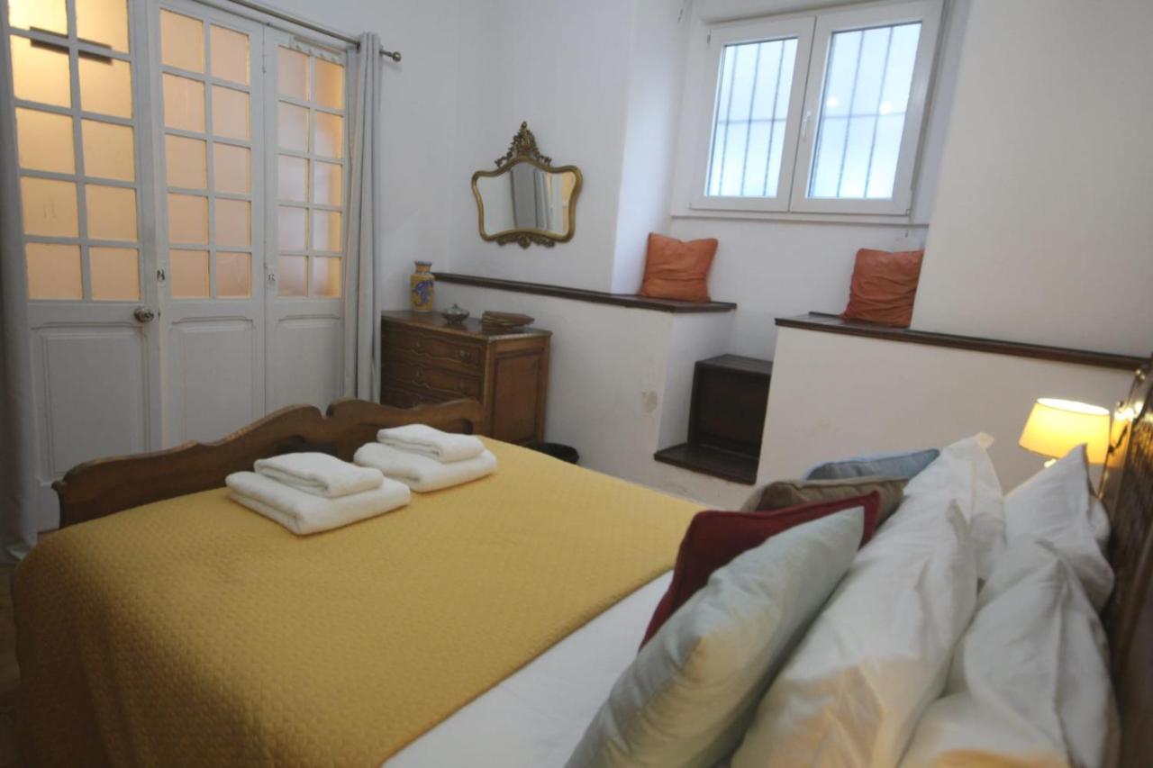 Antique M1 R1 - Amazing Double With Shared Bathroom In Marques Pombal