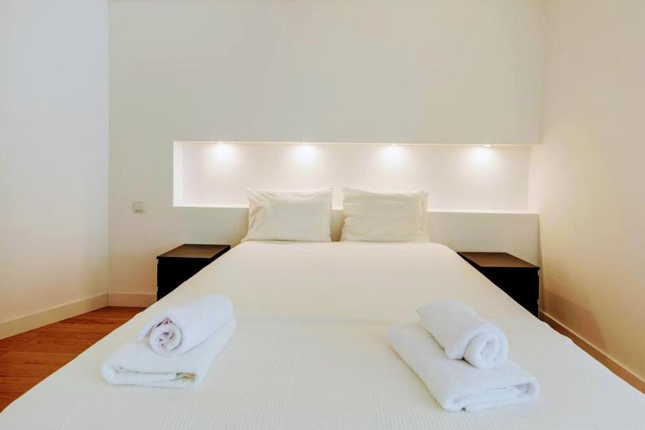 Marques De Pombal Terrace By Village Apartment
