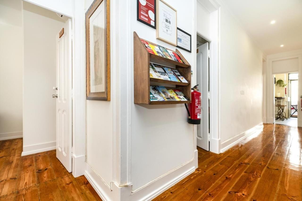 Retro M2 R4 - Lovely Double With Shared Bathroom