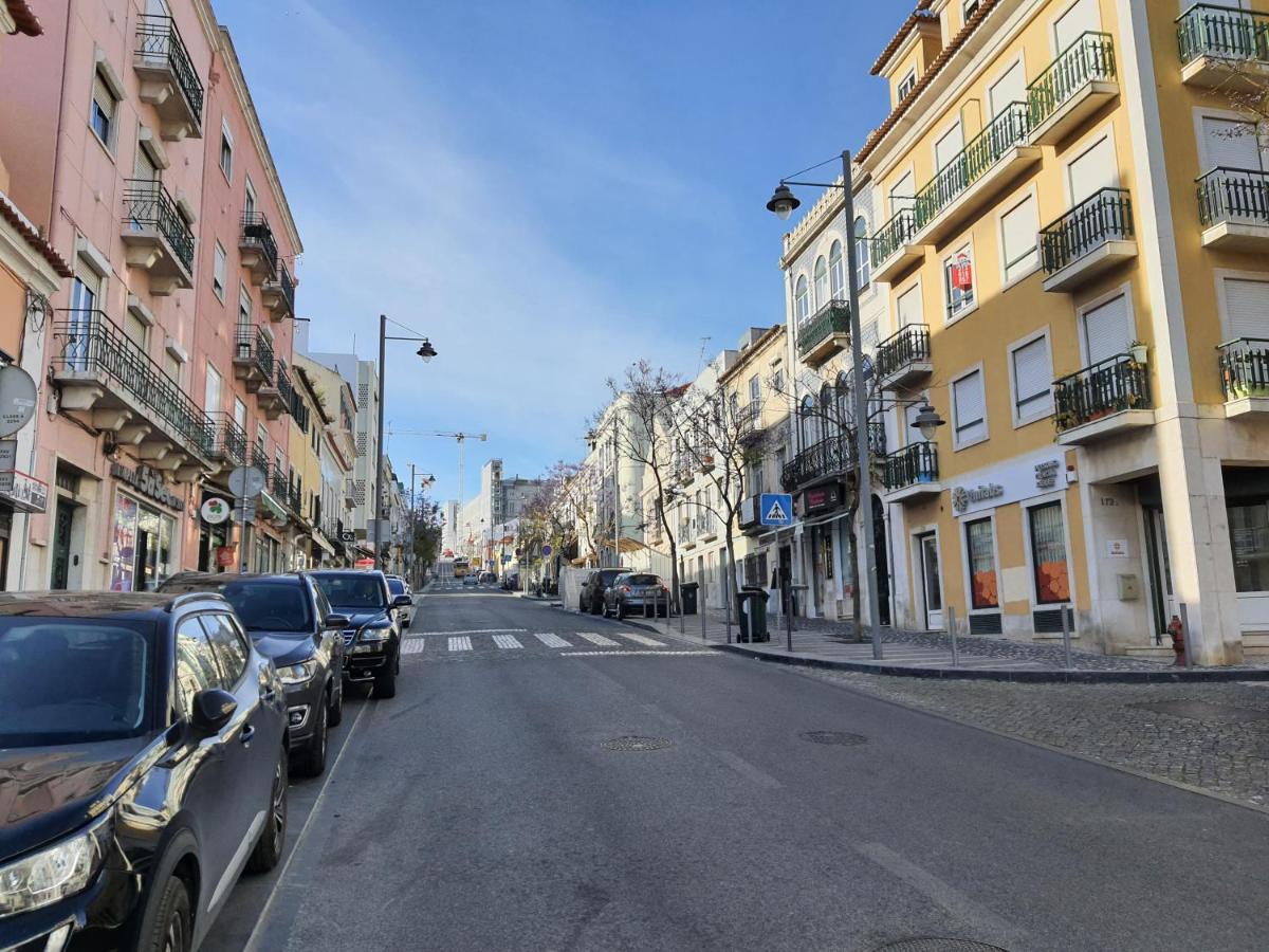 Exotic Fusion Double With Garden Apartment Lisbon