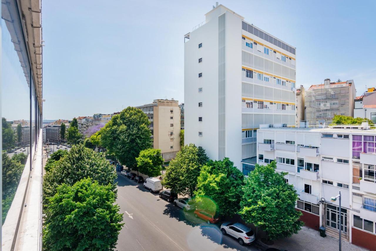 Estrela Modern Flat @ Infante Santo * Lisbon