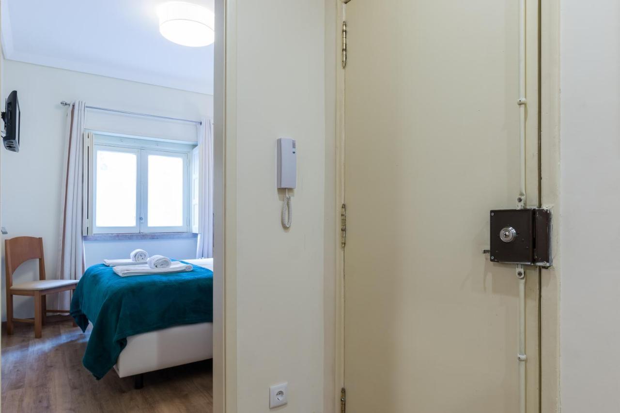 Portucale ! 3 Bedroom With Private Terrace Apartment Lisbon