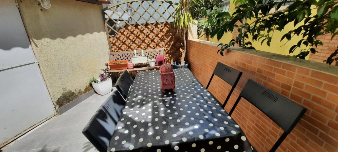 Apartment Sunny Terrace Apt, Close To Downtown! 2 Bedroom Flat