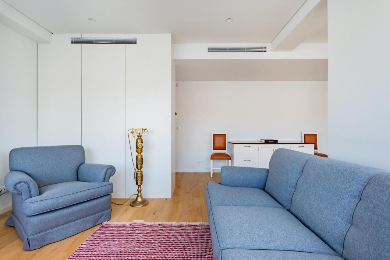 Estrela Modern Flat @ Infante Santo Lisbon