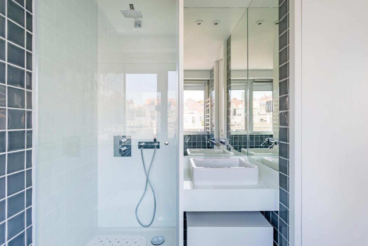 Estrela Modern Flat @ Infante Santo * Lisbon