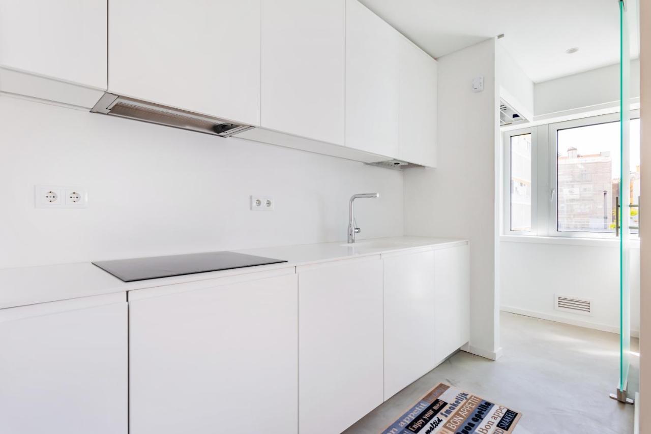 Estrela Modern Flat @ Infante Santo Apartment