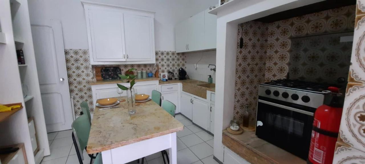 Apartment Sunny Terrace Apt, Close To Downtown! 2 Bedroom Flat