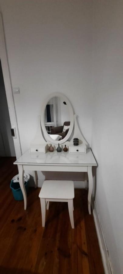 Apartment Sunny Terrace Apt, Close To Downtown! 2 Bedroom Flat *